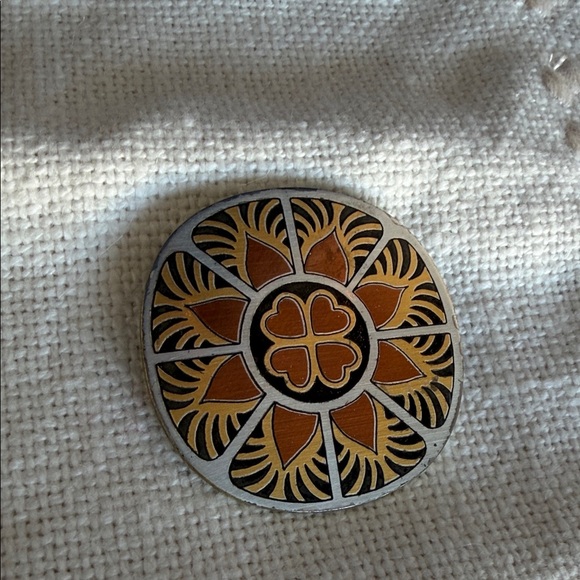 Floral Statement Mixed Metal Brooch/Pendant in Black,Gold, Silver and Copper - Picture 4 of 4